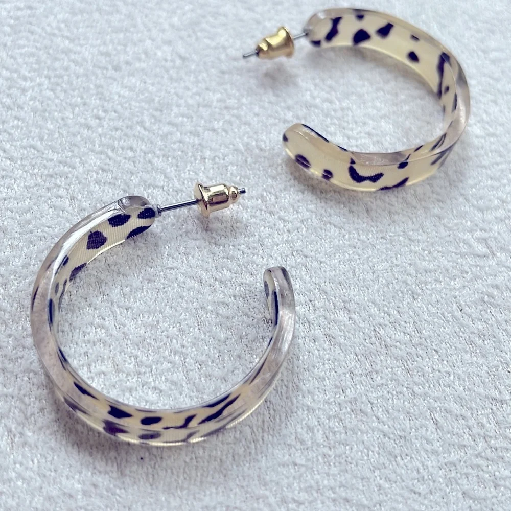 Cheetah print open hoops